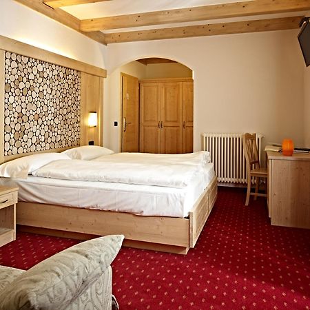Hotel Garni My Ledro ピエーヴェ・ディ・レードロ エクステリア 写真