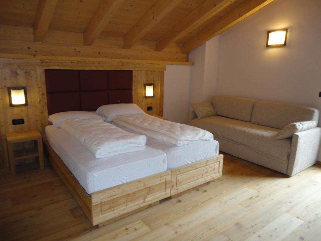 Hotel Garni My Ledro ピエーヴェ・ディ・レードロ 部屋 写真