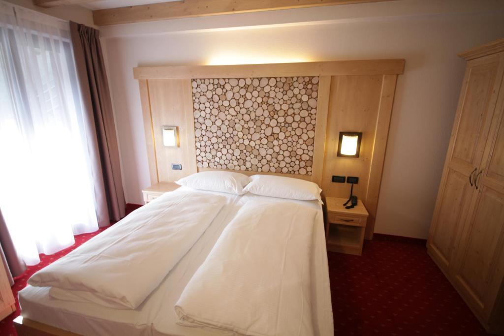 Hotel Garni My Ledro ピエーヴェ・ディ・レードロ エクステリア 写真
