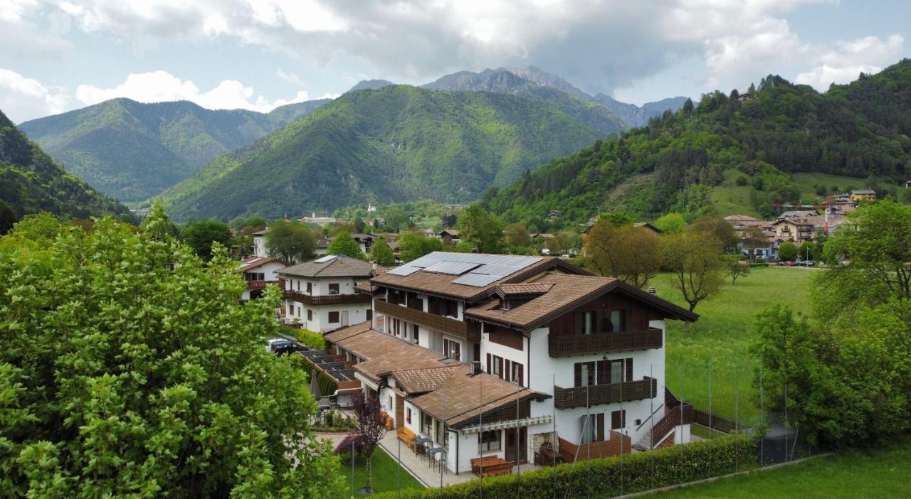 Hotel Garni My Ledro ピエーヴェ・ディ・レードロ エクステリア 写真