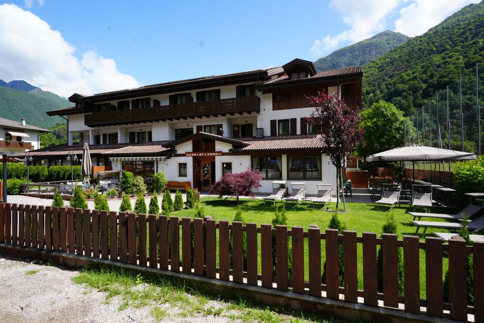 Hotel Garni My Ledro ピエーヴェ・ディ・レードロ エクステリア 写真