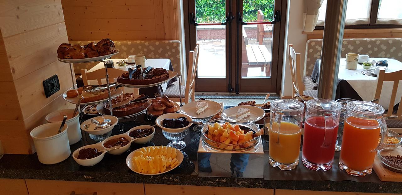 Hotel Garni My Ledro ピエーヴェ・ディ・レードロ エクステリア 写真